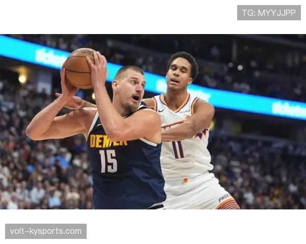 双方同时犯规怎么吹？NBA裁判现场判罚标准详解