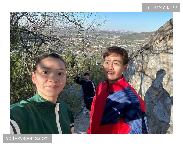 黄雅琼的日常：凌晨四点打卡训练，下午三点还在试婚纱